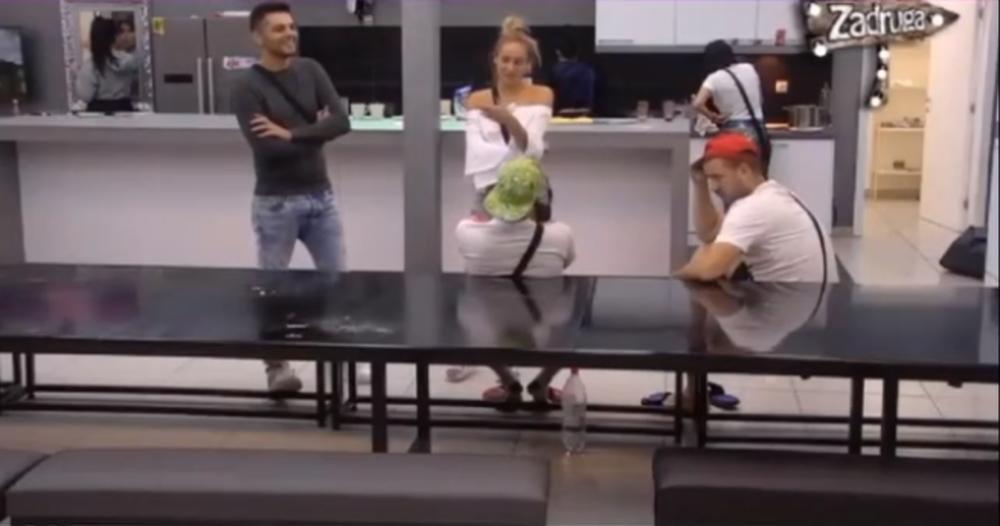 Danas se poverila Davidu  