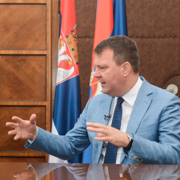 DOM ZA STARE SADA ČUVA POLICIJA! Mirović objavio: Od 49 korisnika i radnika 28 ZARAŽENIH