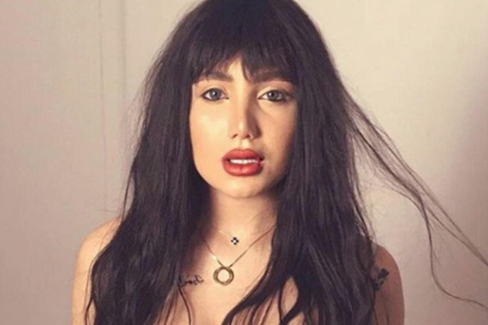 U RETROVIZORU UGLEDALA SVOG UBICU: Šokantan snimak likvidacije MISICE pokazuje njene poslednje trenutke! (VIDEO)