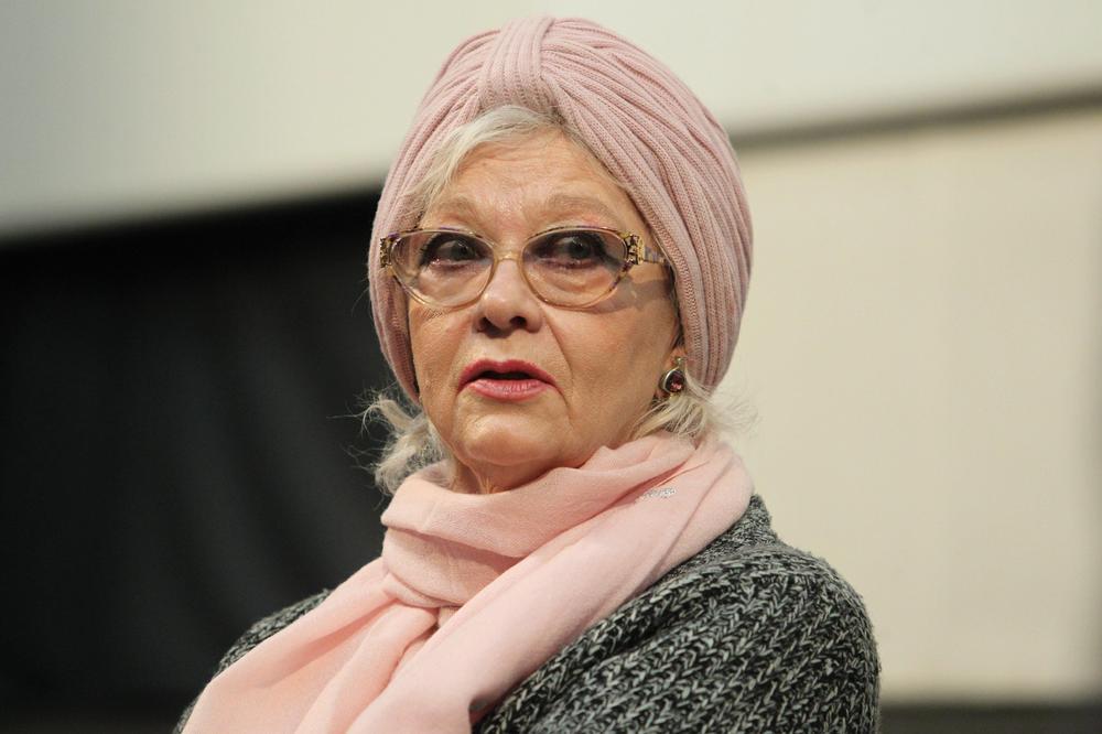 UVEK JE OSTAVLJALA UTISAK PRAVE DAME: Komšije ne mogu da PREBOLE MILENU DRAVIĆ, imaju samo REČI HVALE ZA NJU (FOTO)