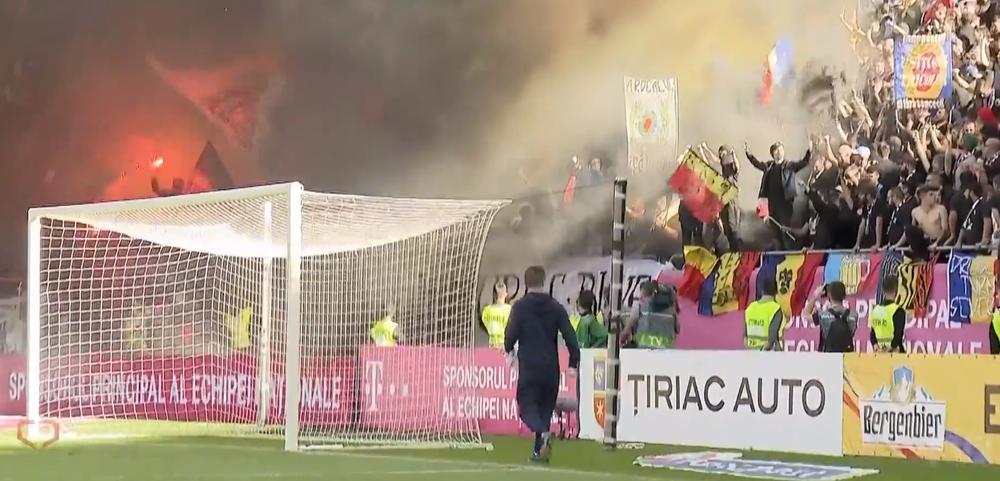 Bakljada navijača Rumunije  