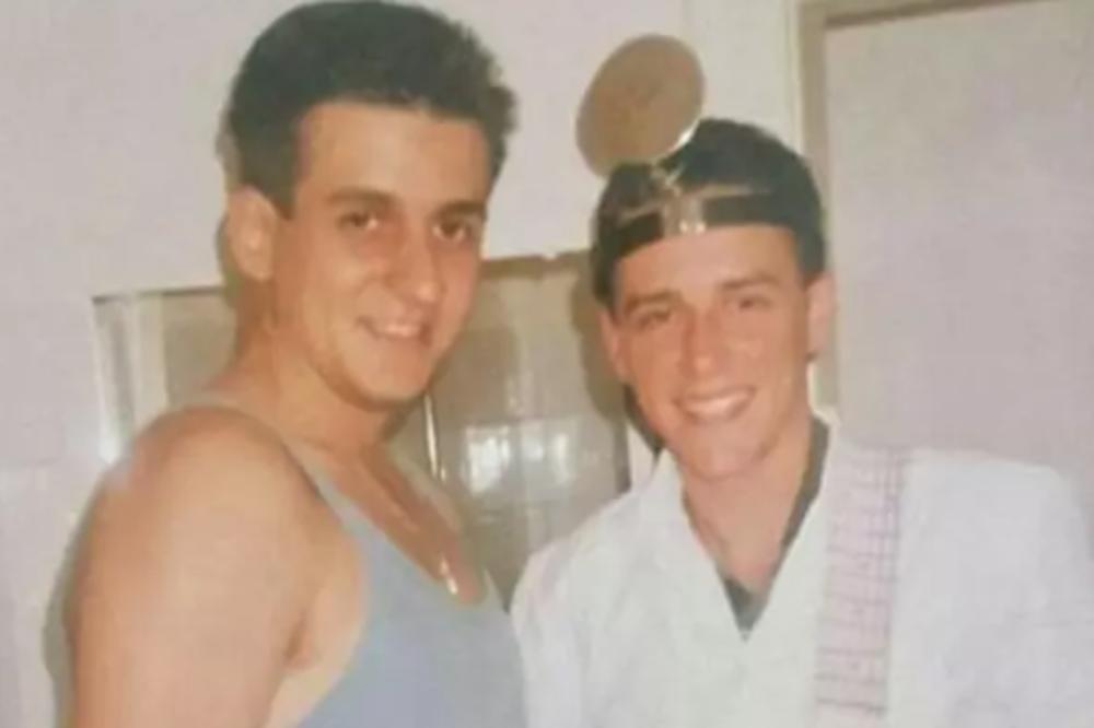 Pre 20 godina su SLUŽILI VOJSKU, a u njihovoj muzici uživa ČITAV BALKAN! Ovako su  pevač i muzičar zvučali ZAJEDNO!