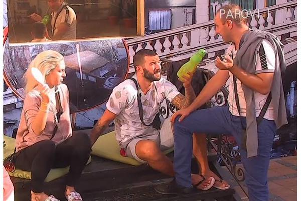 CONJA NAŠAO NOVU MILKU: Nećete verovati o kome se radi! OTVORENO JOJ JE IZJAVIO LJUBAV!