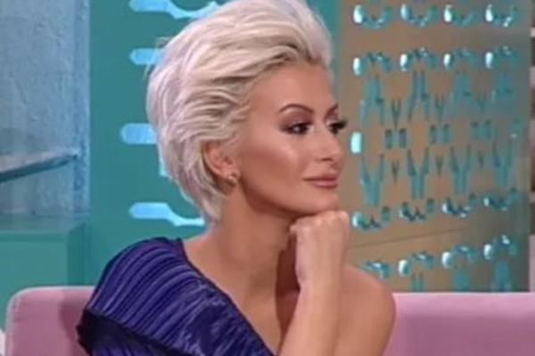 KOJOJ LEPŠE STOJI?! Dušica Jakovljević i RUSKA BOGATAŠICA Lena Perminova u identičnoj KREACIJI! (FOTO)