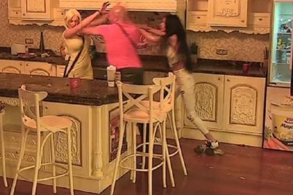 POLOMIĆU TE, K*RVETINO RASPALA Dika nasrnuo na Ilijanu! Leteli tanjiri, obezbeđenje ga jedva razdvojilo!