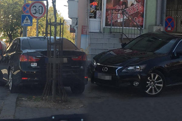 FUNKCIONER VLADE SLUŽBENIM AUTOMOBILOM IŠAO U KUPOVINU U SEKS ŠOP?! Uz to napravio je još jedan ozbiljan prekršaj