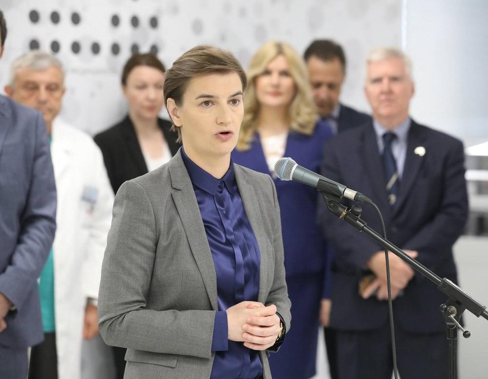 Voli da se konsultuje s Vučićem  