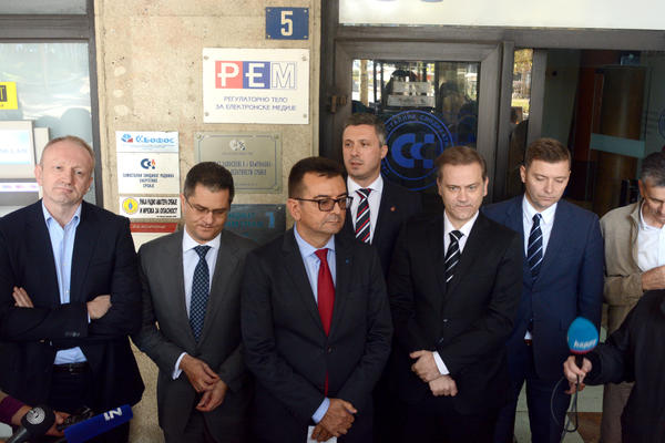 FORMIRANA UDRUŽENA OPOZICIJA SRBIJE: Svi akteri su isti, samo fali Boško!