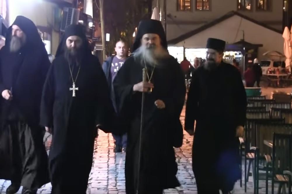PRVI HILANDARSKI IGUMAN U PRIZRENU: Arhimandrit Metodije posetio prizrensku Bogosloviju! (VIDEO)