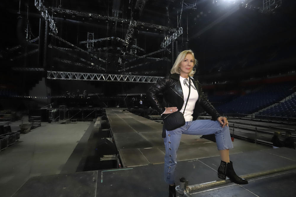 Lepa Brena na probi pred beogradski koncert  