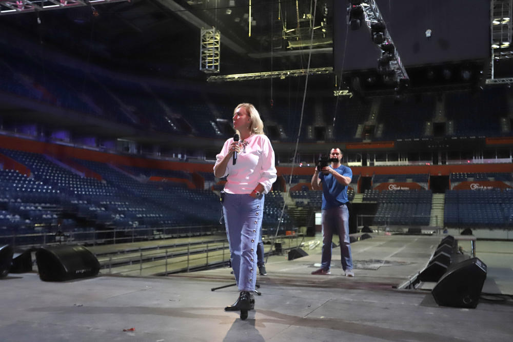 Lepa Brena na probi pred beogradski koncert  