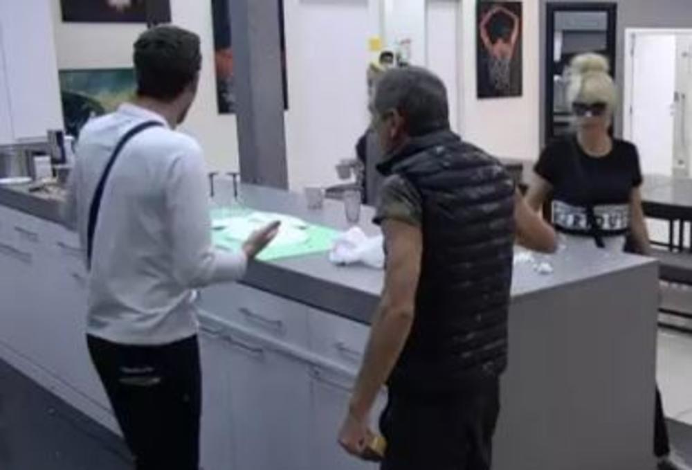 Lepi Mića, Toma Panić 