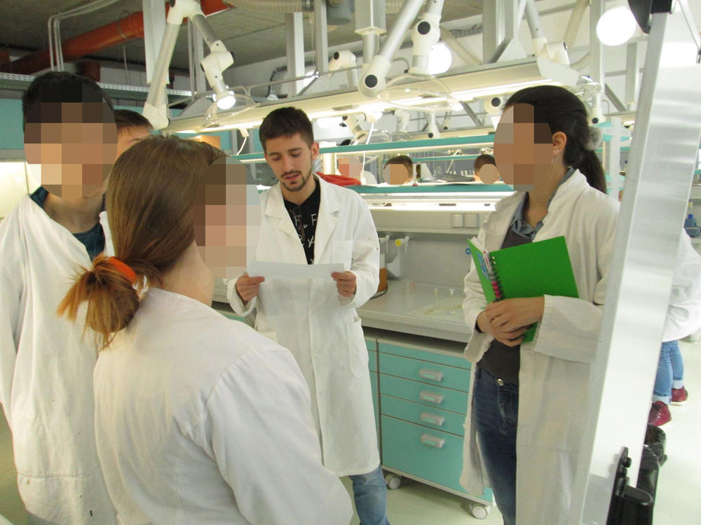 Deluje da su ovo dva različita fakulteta, ja sam na ETF-u završio biomedicinsko i ekološko inžinjerstvo, dok sam za diplomski rad radio dosta sličnih oblasti  