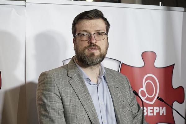 POLICIJA NA NOGAMA: Tužilaštvo ispituje pretnje smrću poslanika Srđana Noga predsedniku i premijerki Srbije!