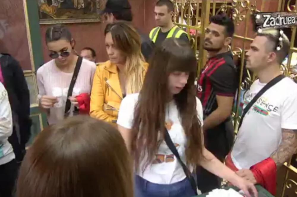 MILJANA PRODALA ŽELJKOVE STVARI: Grcala je u suzama i krenula da napusti Zadrugu! (VIDEO)