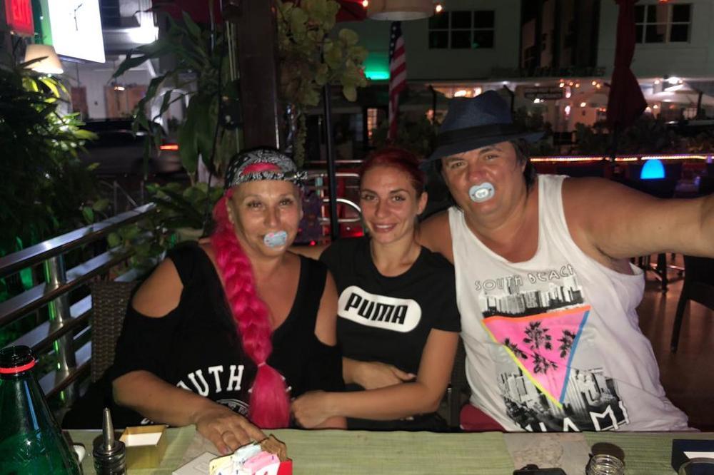 ZORICA I KEMIŠ ČEKAJU PRVO ZAJEDNIČKO UNUČE: Njihova ćerka Zlata čeka bebu sa zvezdom Granda!