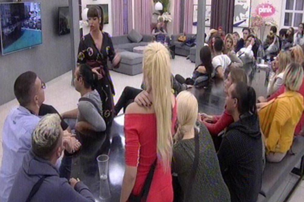 KETI UBEĐENA DA MARIJANA NEMA DOBRE NAMERE SA ADAMOM: Izrekla je jednu UŽASNU optužbu!