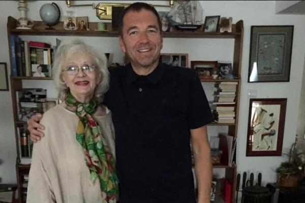 PRIČA O ČOVEKU KOJI JE BRINUO O MILENI DRAVIĆ DO POSLEDNJEG TRENUTKA! Ko je momak kome APLAUDIRA CELA SRBIJA