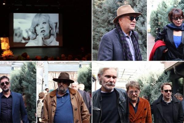 KOLEGE SE OPRAŠTALE OD NAJVEĆE: Završena komemoracija, svi su plakali u Zvezdara teatru, ređali se potresni govori