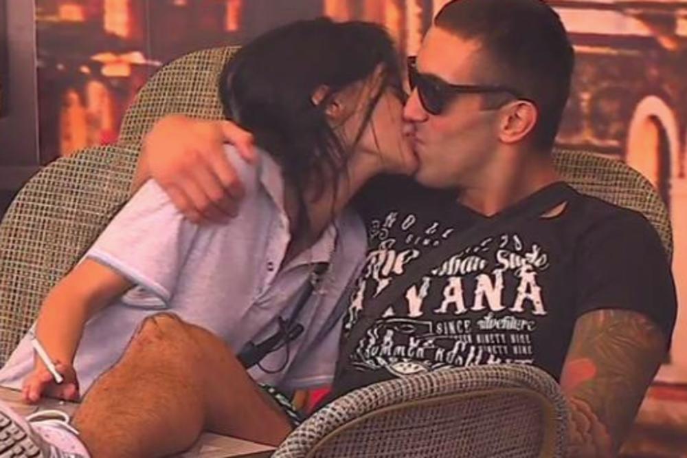 SKANDAL! Boža izvadio SKAKAVAC i NOŽEM naneo POVREDE! (FOTO)