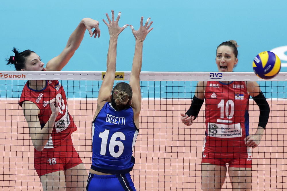 PRVIH REČI NIKAD NEMA MNOGO: Dočekala je naša Maja da kaže da je kapiten najboljeg tima na svetu!