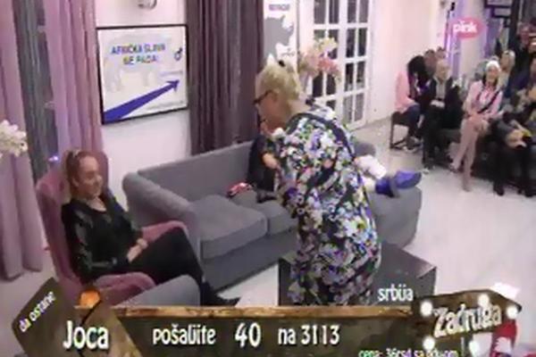 LEČI ONOG IZDROGIRANOG TATU KOJI TE BRUKA! Teške reči za Lunu Đogani!