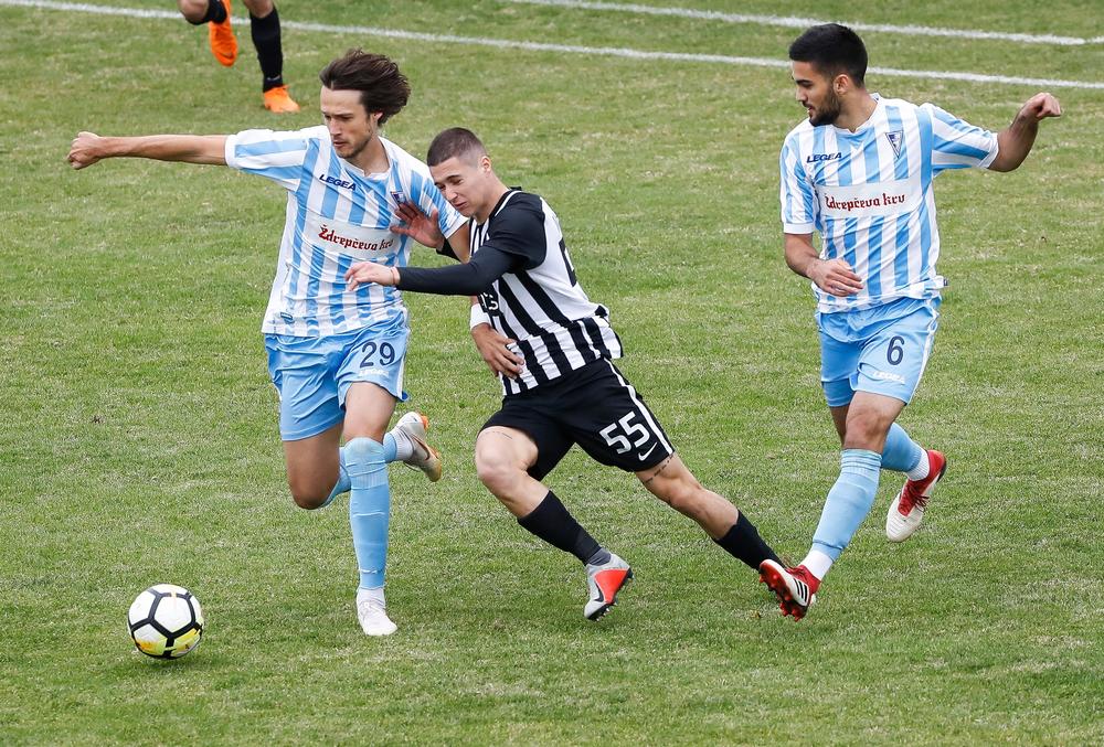 Danilo Pantić u duelu sa Čečarićem