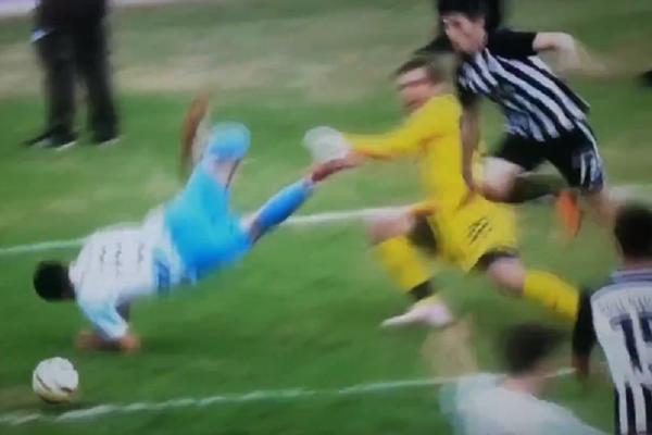 DA LI JE SPARTAK OŠTEĆEN? Stojković oborio Tekijaškog, sudija nije pokazao na belu tačku!