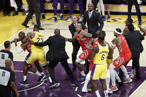 NBA IZREKLA KAZNE ZBOG SRAMNE TUČE: Ingram, Rondo i Kris Pol suspendovani, čini se da su mogli i gore da prođu!