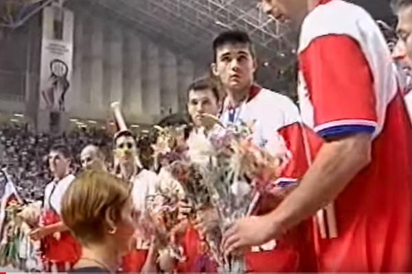 HRVATI SE STIDE SILASKA SA POSTOLJA! Evo ko im je REKAO da to urade!