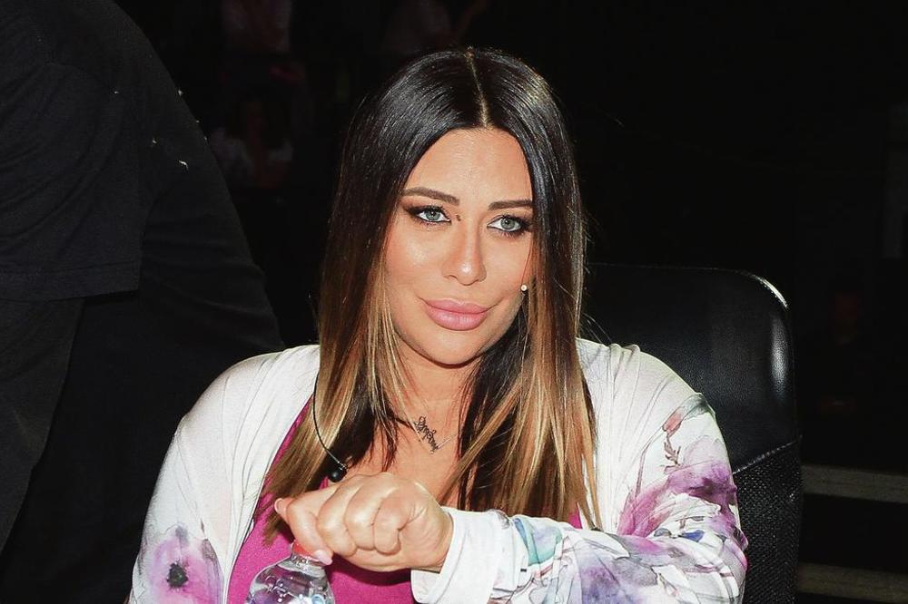 OD ONOLIKE MASE DO OVOGA!? Anu Nikolić napali na mrežama! Niko joj ne veruje da je smršala, misle da je FOTOŠOP!