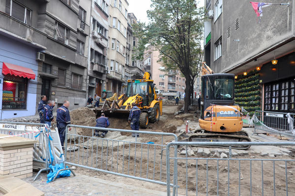 PONOVO RASKOPANA SKADARLIJA: Turisti se bune, trgovci na gubitku! (FOTO)