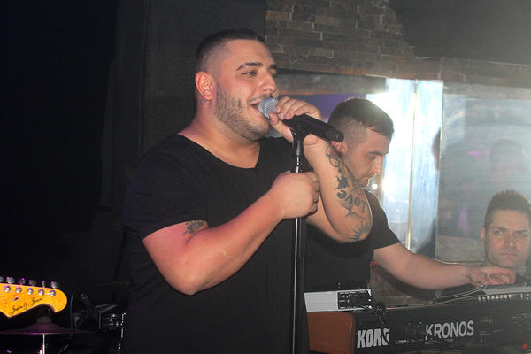 DARKO LAZIĆ JE PRED UDES SLUŠAO NAJTUŽNIJU PESMU: Cela kafana je pevala ove stihove s njim! (VIDEO)