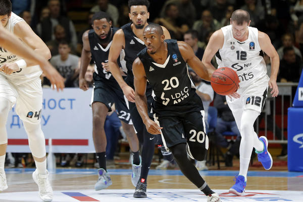 CRNO-BELI U SERIJI PORAZA: Asvel zasluženo slavio u Pioniru, Partizan u krizi!