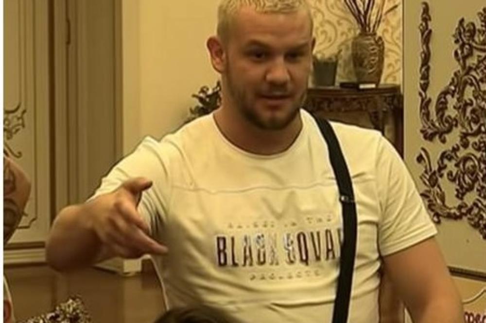 ĐOLE NE MOŽE DA JE PREBOLI, PA PIJE SVAKI DAN: Neće da prizna da pati za Enisom, ali raskrinkali ga saigrači!