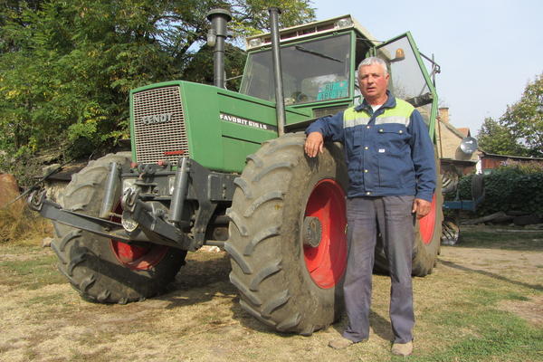 U REZERVOAR SIPAM ZLATO! Goran u traktor sipa 320 evra svaki drugi dan, ZBOG OVOGA MU JE DOZLOGRDILO