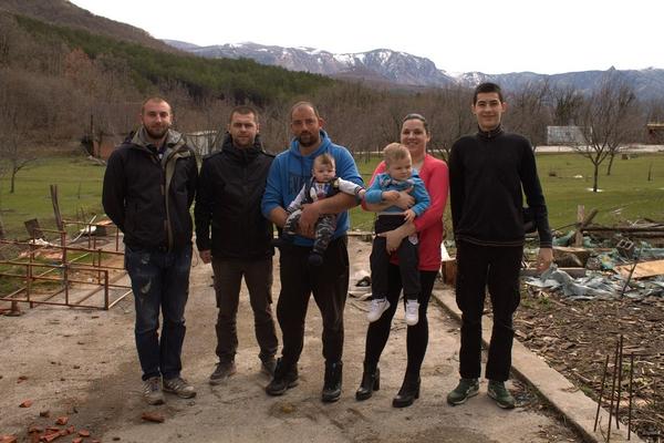 ČLANOVI PORODICE KRNETA SU PRAVI SRPSKI HEROJI: Kad pročitate GDE I KAKO ŽIVE, znaćete šta znači PATRIOTIZAM!