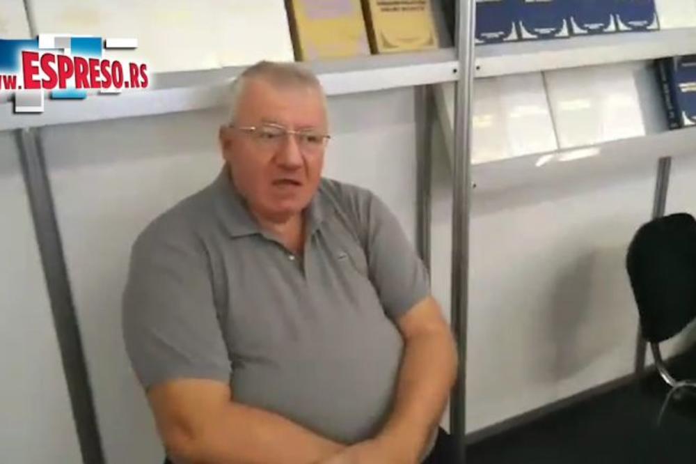 NEMAM VREMENA ZA PRIČU, STALNO SAM U AKCIJI - KNJIGE O SREBRENICI IDU KAO ALVA! Šešelj za Espreso o SAJMU! (VIDEO)