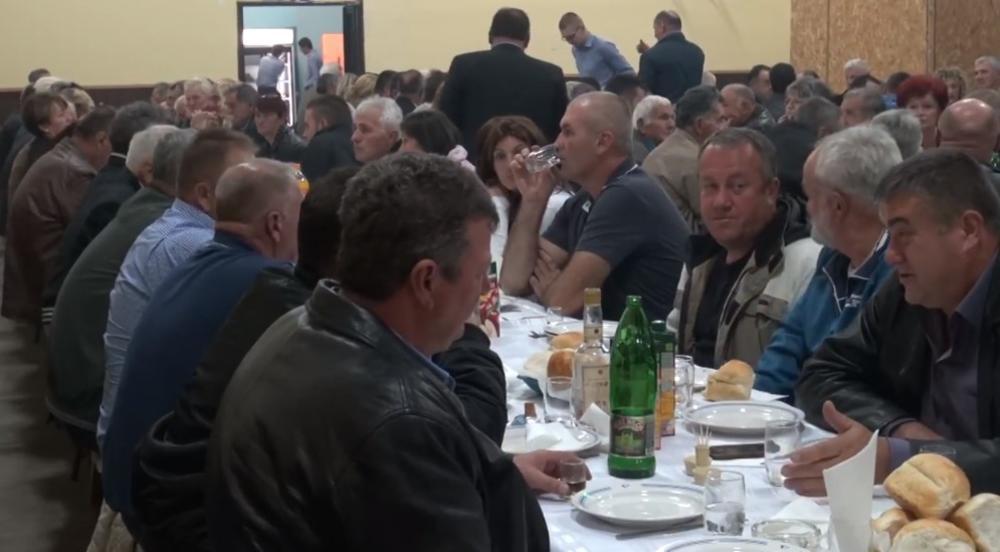 Na proslavi Prote Milorada Cicovića (65) je bilo oko 300 zvanica   