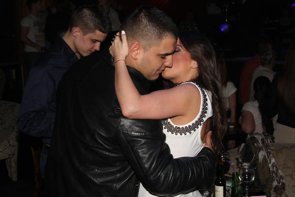 ANA I DARKO PONOVO ZAJEDNO! Kad su videli da su uhvaćeni, oboje razvukli OSMEH OD UVA DO UVA (FOTO)