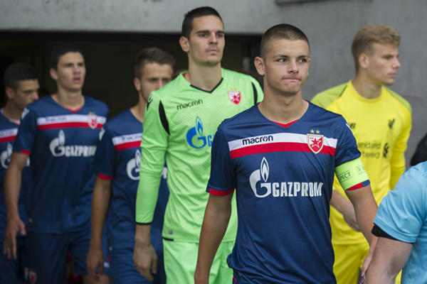 DEJAN JOVELJIĆ - ENDEMSKA VRSTA FUDBALERA: Zvezdin vunderkind pokazao zašto se razlikuje od drugih!