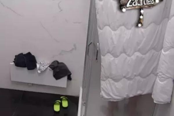 DŽABE STE POKUŠALI DA SE SAKRIJETE! Mina i Đekson imali SE*S pod TUŠEM, a onda ih je ONA prekinula! (VIDEO)