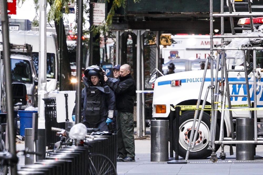 NAPADI NA TRAMPOVE KRITIČARE: Demokrate i Si-En-En na meti terorista, ali nisu bili jedini!