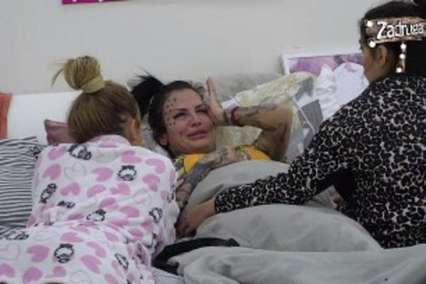 NE ZNAM KAKO ĆU DA PREŽIVIM: Jelena Krunić se gušila u suzama!