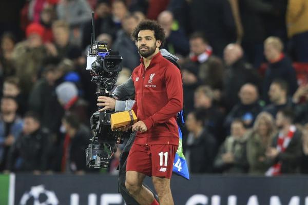 SALAH NIJE HTEO DA MENJA DRES SA IGRAČEM ZVEZDE: Imao je svoj razlog, a zbog toga je dobio poklon od 50 evra!