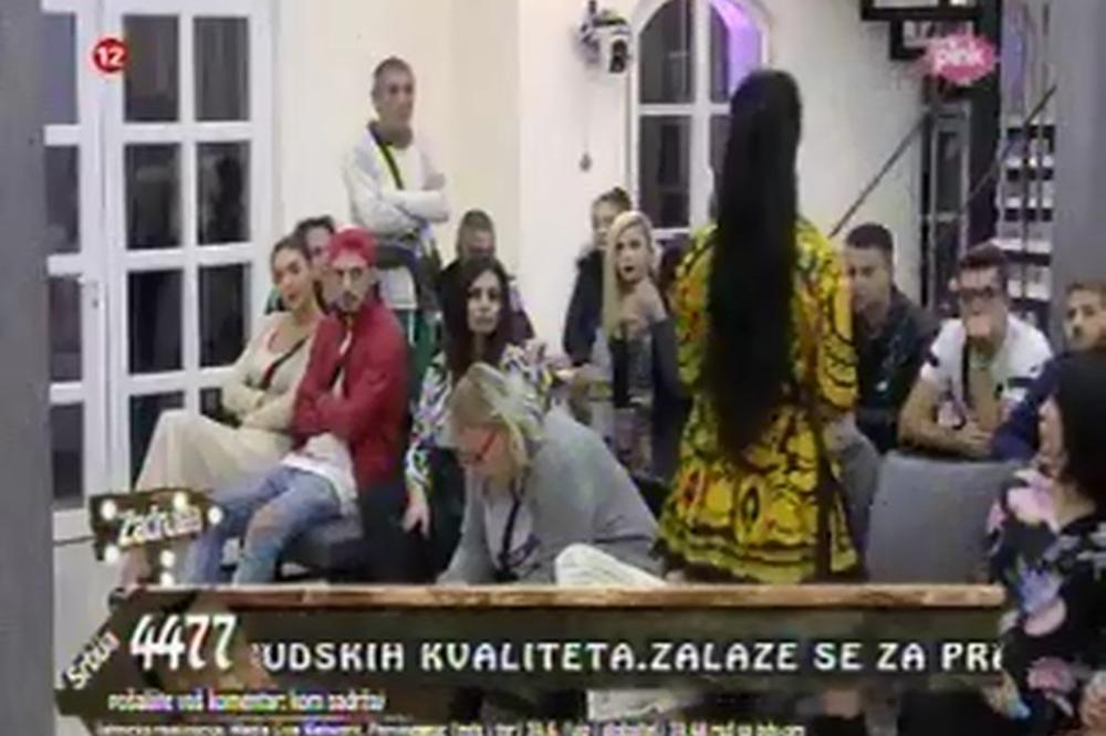 GAĐALA SI ME FLAŠOM U GLAVU, A JA PRAVIM ŽRTVU OD SEBE: Žestoka svađa Krunićke i Subotićke zbog Davida!