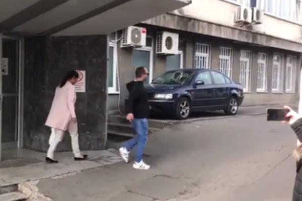 PO PRVI PUT SE OGLASILA I DARKOVA MAJKA I OTKRILA LEPE VESTI! Bolje mu je, neće mu amputirati nogu!