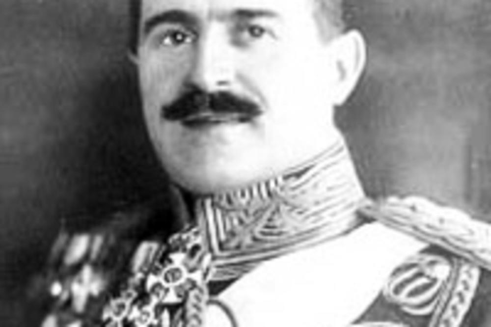 SRPSKOG GENERALA ZVALI SU PERA FURUNDŽIJA: Bio je 1 od najmoćnijih, a gej!