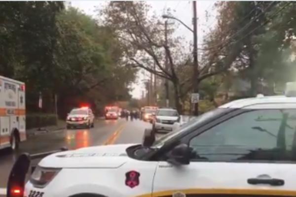 SVI JEVREJI MORAJU UMRETI: Napadač upao u sinagogu i počeo da puca! Poginulo najmanje OSMORO LJUDI! (VIDEO)