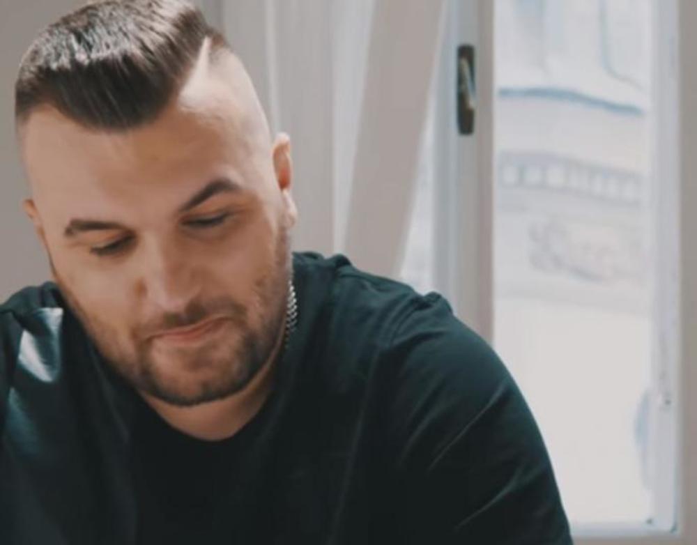 Buba Corelli bez brade  